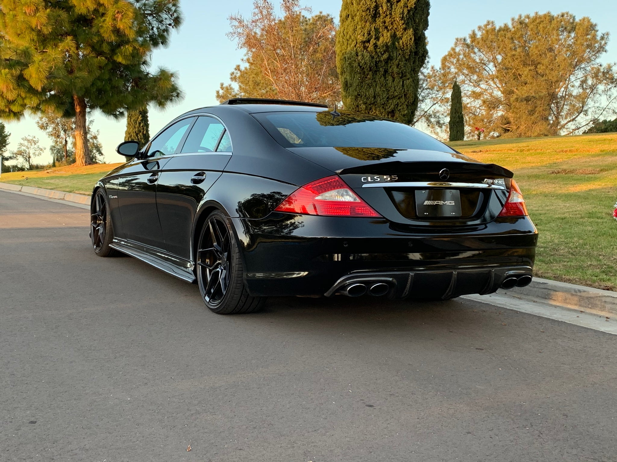 Cls Amg Rear Load image into Gallery viewer, W219 CLS55 & CLS63 AMG Rear Bumper ...